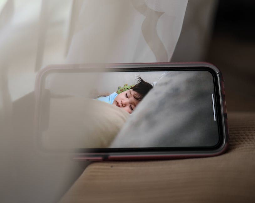 Niño durmiendo en una habitación acogedora