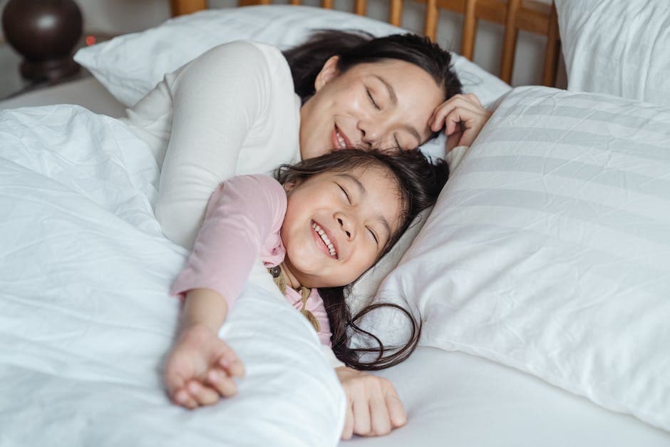 Imagen de un niño despertando después de una pesadilla